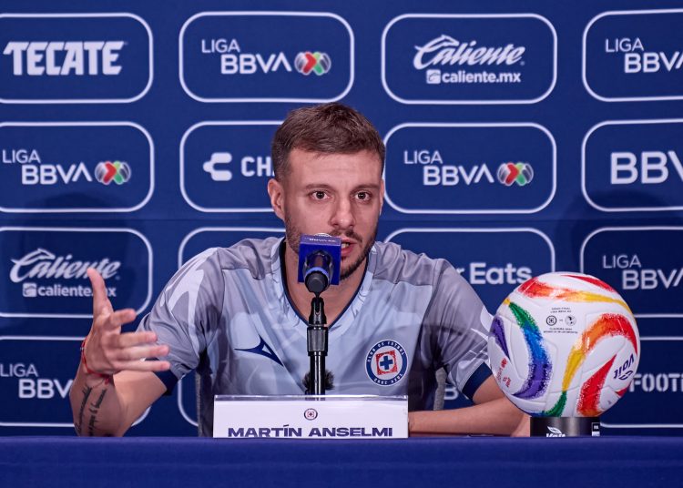 Martin Anselmi head coach of Cruz Azul during the Media Day prior the match between America and Cruz Azul and Monterrey  as part Final of the Torneo Clausura 2024 Liga BBVA MX at Hotel Royal Pedregal on May 22, 2024 in Mexico City, Mexico.