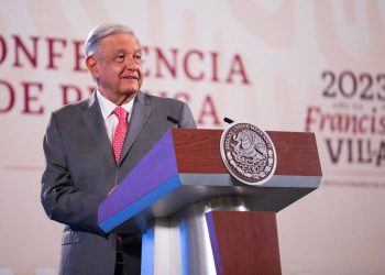 López Obrador firma el decreto para creación de fondo de pensiones