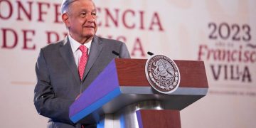 López Obrador firma el decreto para creación de fondo de pensiones
