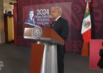 AMLO anuncia un aumento salarial del 10% para el magisterio