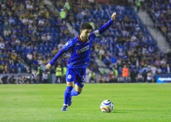 Cruz Azul elimina a Pumas y avanza a semifinales