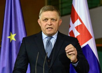 Primer ministro de Eslovaquia ya está fuera de peligro tras ataque