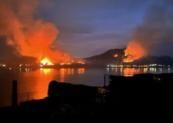 Continúa incendio forestal en Valle de Bravo