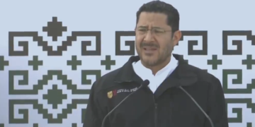 Batres reprocha que sigan lucrando con la tragedia de la Línea 12
