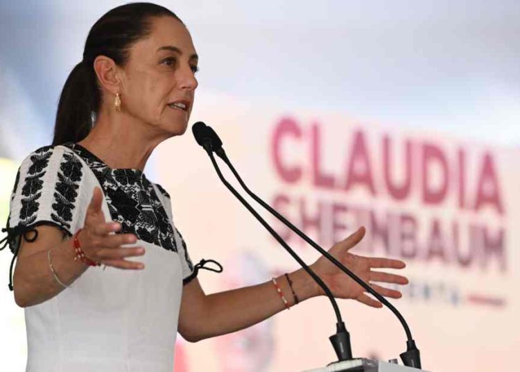 TEPEACA, 10MARZO2024.- Claudia Sheinbaum, candidata presidencial de Morena, da un discurso durante su acto de campaña en Puebla. FOTO: DANIEL AUGUSTO/ CUARTOSCURO.COM