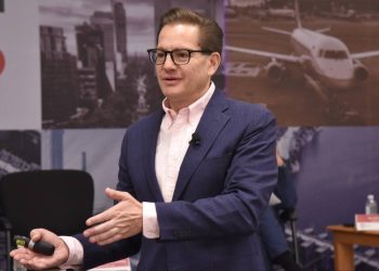 “Me siento contento por cumplir mi responsabilidad de asistir a los debates”: Chertorivski