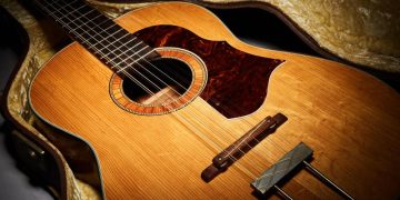 La guitarra de John Lennon se vende por 2.85 millones de dólares