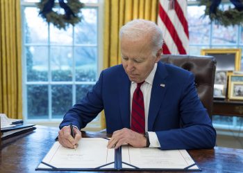 El Kremlin condena decisión de Biden de prohibir la importación de uranio ruso