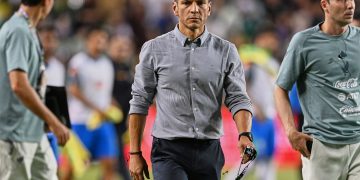 Lozano: “De este barco no se baja nadie”