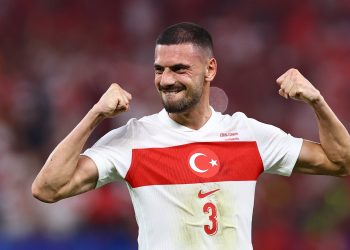 Turquía alcanza los octavos de final y elimina a la República Checa