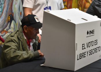 Miles de mexicanos se quedan sin poder votar en EU