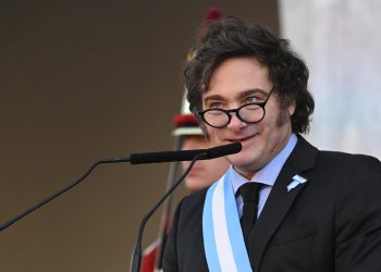 Milei anticipa despido de 50 mil funcionarios más