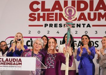 Sheinbaum promete “hacer efectivos” los derechos de las mujeres