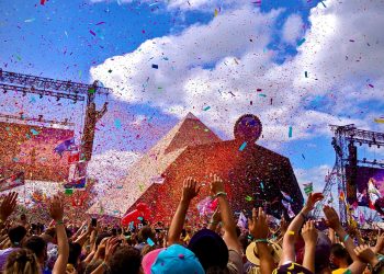 Festival de Glastonbury recibirá a artistas como Coldplay y Shania Twain