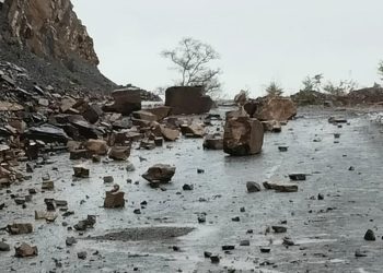 Reportan derrumbes en varias carreteras de Hidalgo por las lluvias