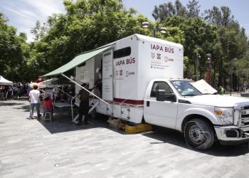 Anuncian pruebas gratuitas de VIH durante la marcha LGBTTTI+