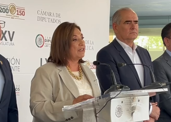 Xóchitl Gálvez presenta iniciativa para sancionar al Presidente