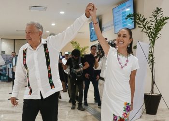 López Obrador asegura que transición se realiza de manera ordenada y fraterna