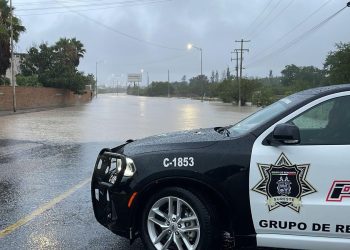 Rescatan a 30 personas en Coahuila por inundaciones