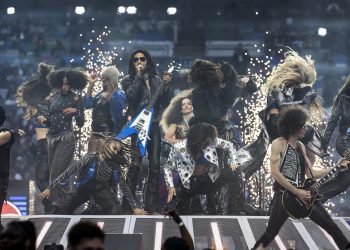 Lenny Kravitz hace vibrar la final de la Champions League