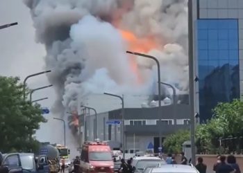 22 fallecidos deja incendio en fábrica de baterías en Corea del Sur