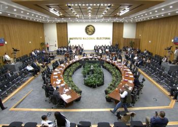 INE reporta copiosa votación en el extranjero