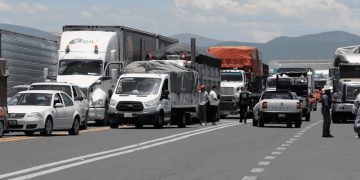 Transportistas anuncian bloqueos de carreteras para este viernes