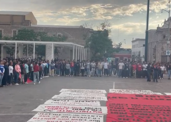 Normalistas marchan en Aguascalientes; conmemoran represión del 2017