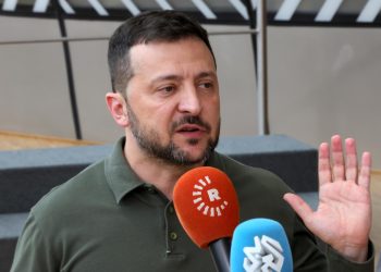 Zelenski acude al Consejo Europeo por inicio de negociaciones con Ucrania