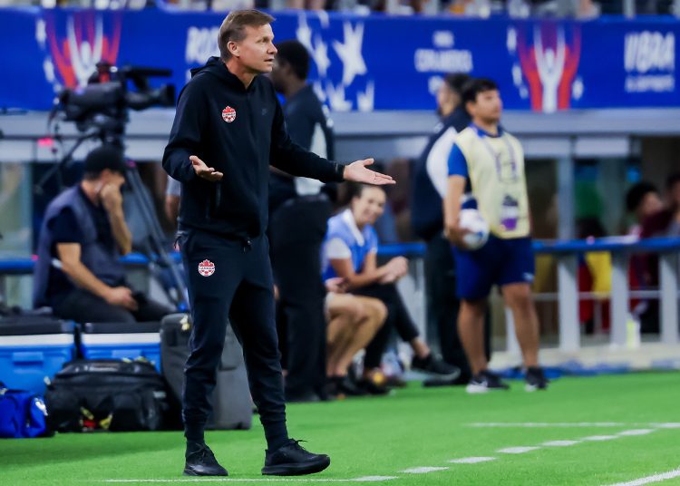 Arlington (United States), 06/07/2024.- Head coach Jesse Marsch of Canada react during the first half of the CONMEBOL Copa America 2024 Quarter-finals match between Venezuela and Canada, in Arlington, Texas, USA, 05 July 2024. EFE/EPA/KEVIN JAIRAJ