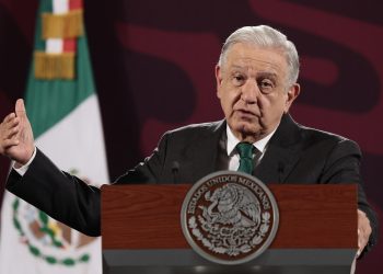 López Obrador dice que “pausa” con España podría terminar con Sheinbaum