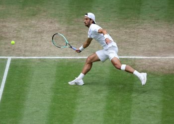 Musetti sorprende a Fritz y espera a Djokovic