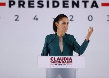 “Sheinbaum nos quiere vender un cuento, que sirve para centralizar el poder”: Dworak