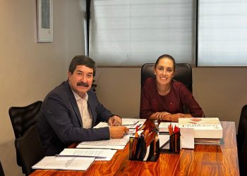 Pese a acusaciones, Javier Corral sigue siendo parte del equipo: Sheinbaum