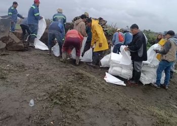 Vecinos de San Lorenzo Chimalpa piden apoyo por desbordamiento de río
