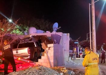 Orlando “Siri” Salido se impacta contra vivienda y muere una persona