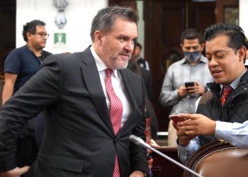 Exigen a Sheinbaum sacar las manos de la Cuauhtémoc