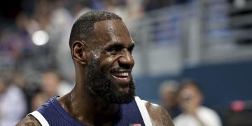 LeBron James, listo para comenzar su temporada número 23 en la NBA a sus 40 años, consideró