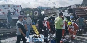 Reportan actos de rapiña en accidente en el Arco Norte