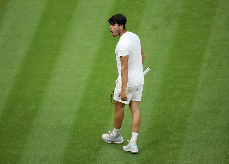 Wimbledon (United Kingdom), 09/07/2024.- Carlos Alcaraz of Spain celebrates after winning the Men's quarterfinal match against Tommy Paul of the USA at the Wimbledon Championships, Wimbledon, Britain, 09 July 2024. Alcaraz won in four sets. (Tenis, España, Reino Unido) EFE/EPA/ADAM VAUGHAN EDITORIAL USE ONLY