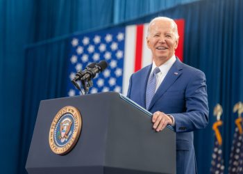 Joe Biden renuncia a su candidatura presidencial