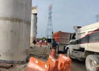 Bloquean Carretera en vía Chetumal- Cancún por Falta de Pagos a Trabajadores del Tren Maya