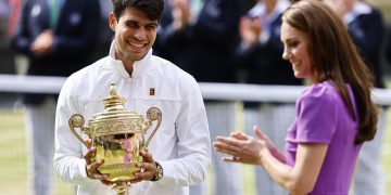 Alcaraz lo hace de nuevo en Wimbledon