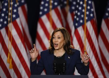 Empresa de entretenimiento dona 7 mdd a la campaña de Kamala Harris