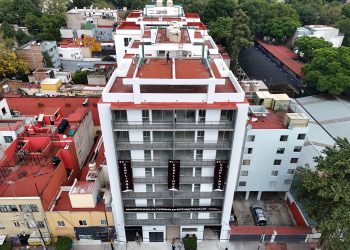 Batres se compromete a entregar edificios reconstruidos por sismo de 2017
