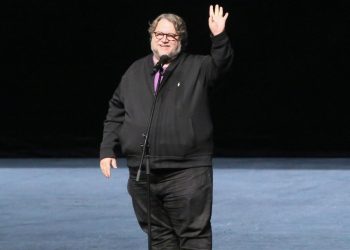 Guillermo del Toro solicita a Toronto que salve una histórica sala de cine 