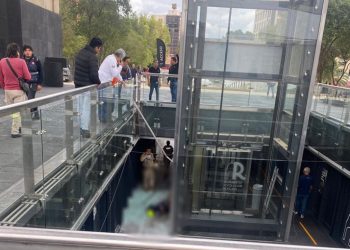 Muere hombre al caer del Monumento a la Revolución