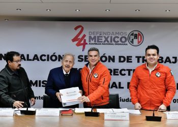 Alejandro Moreno toma protesta a Comisión Nacional de Dictamen de Asamblea del PRI