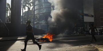 Ministro de Defensa de Venezuela denuncia golpe de Estado fraguado por derecha extremista