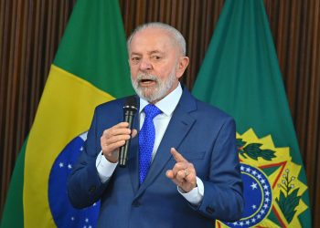 Lula pide un minuto de silencio por las víctimas de accidente aéreo